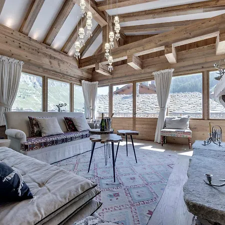 Chalet Skis Aux Pieds Avec Piscine Et Sauna A - Fr-1-567-126 *